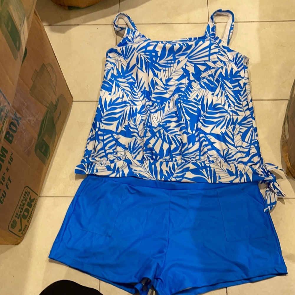 Floral Printed Side Tie Tankini Top w/bottom
